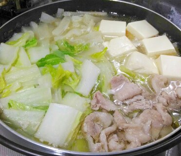 簡単手作り☆豚肉と白菜の塩ちゃんこ鍋
